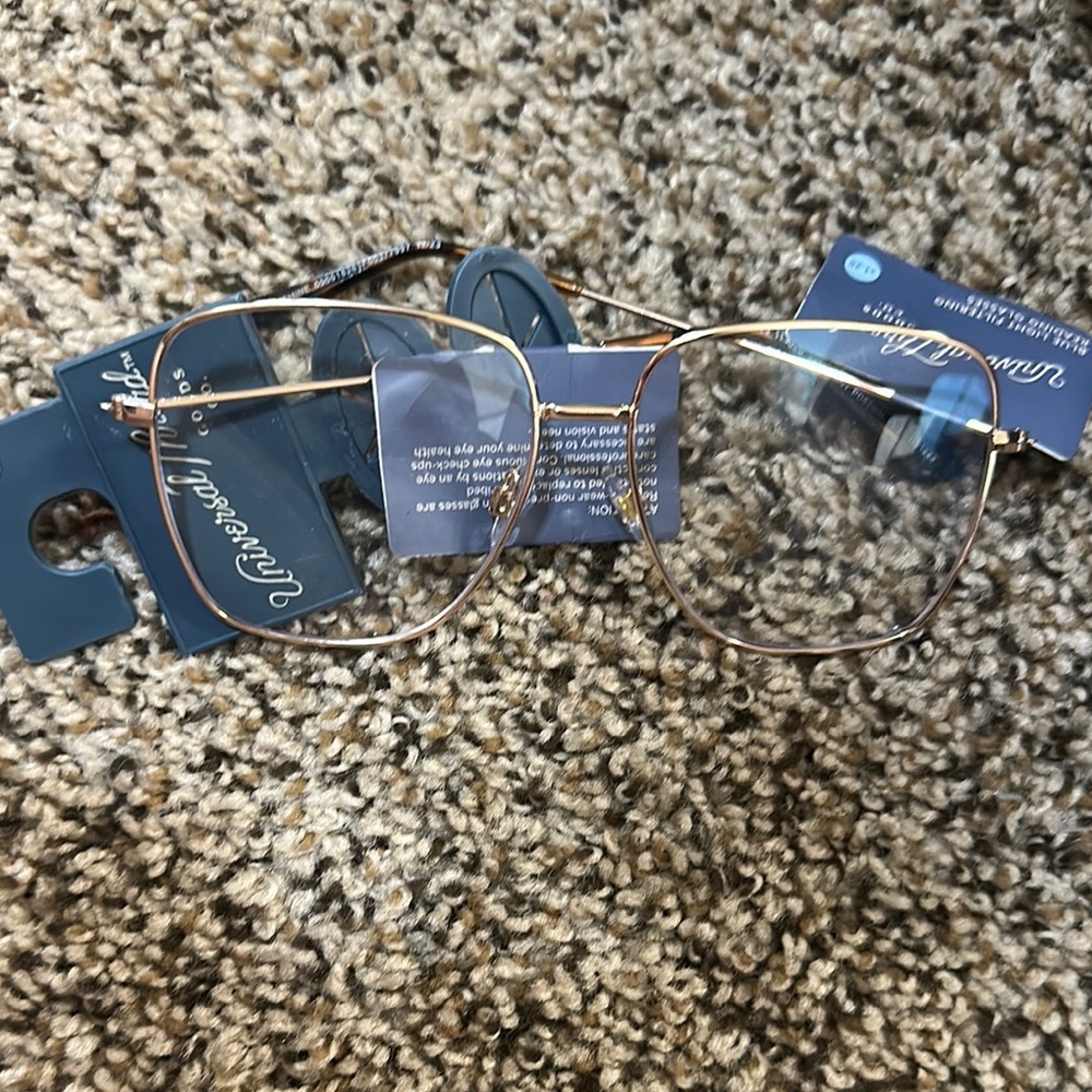 Gold Wire Frame Glasses